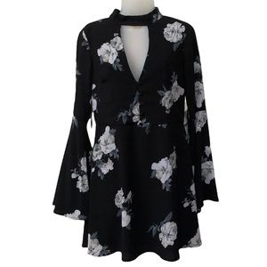 Socialite Bell Sleeves Dress